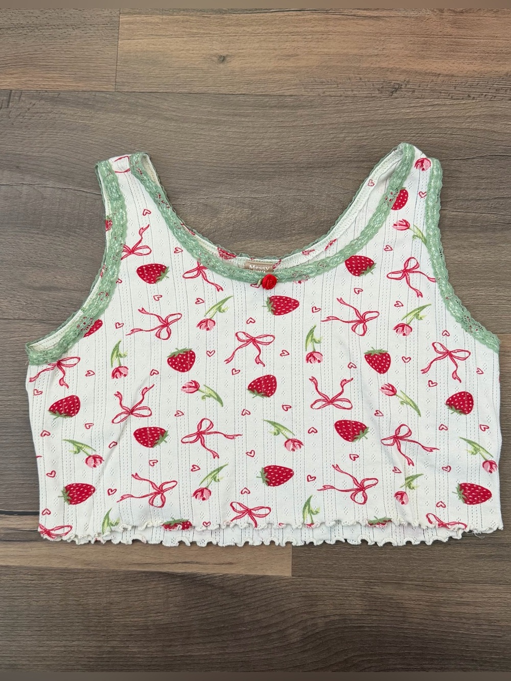 Messy Bun Just Chillin' Dainty Strawberries & Bows Cropped Lounge Tank Size XL